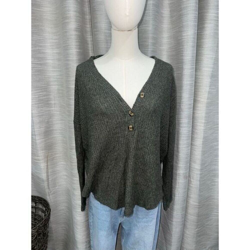 American Eagle soft thermal top in olive green‎ size small